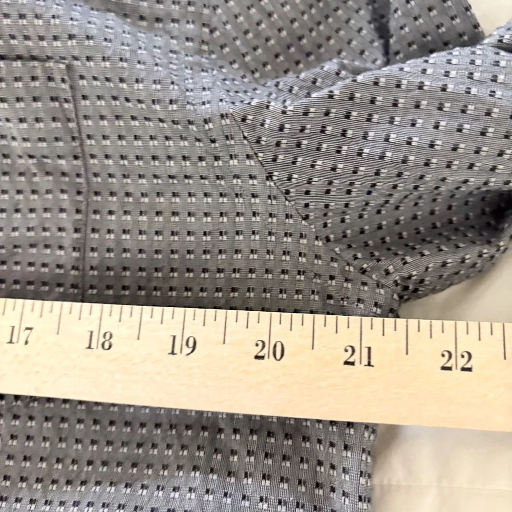 Banana Republic Button Down Shirt Mens M Grey Untucked Fit Micro Grid Pattern